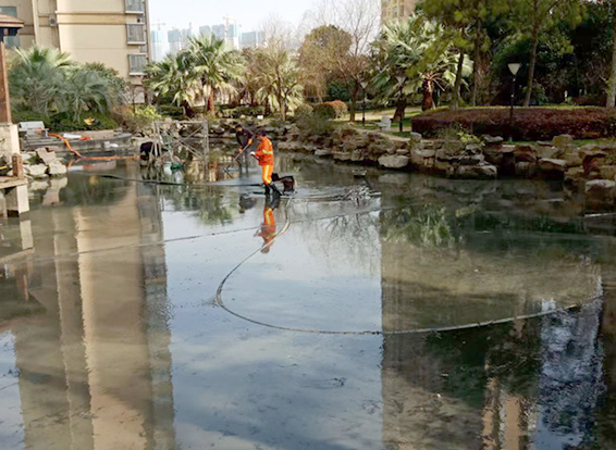 娄烦景观池淤泥清理